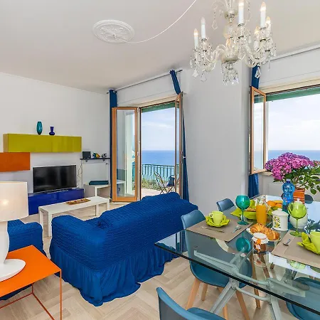 Apartment La Casa Nel Blu - Vista Mare, Parcheggio Privato, Deposito Bike *