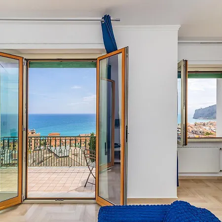 La Casa Nel Blu - Vista Mare, Parcheggio Privato, Deposito Bike Apartment *