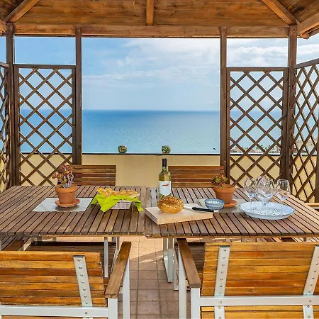 La Casa Nel Blu - Vista Mare, Parcheggio Privato, Deposito Bike شقة فينالي ليغوري